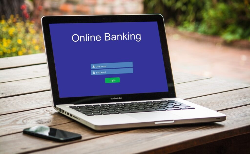 Ouvrir un compte dans une banque en ligne sans se tromper !