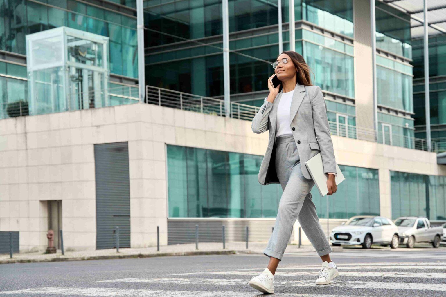 Comment une femme doit s’habiller pour un entretien ?