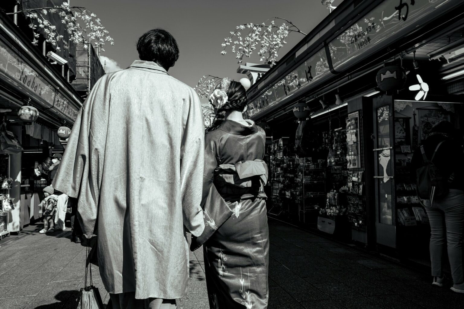 La veste kimono au bureau: affirmation managériale